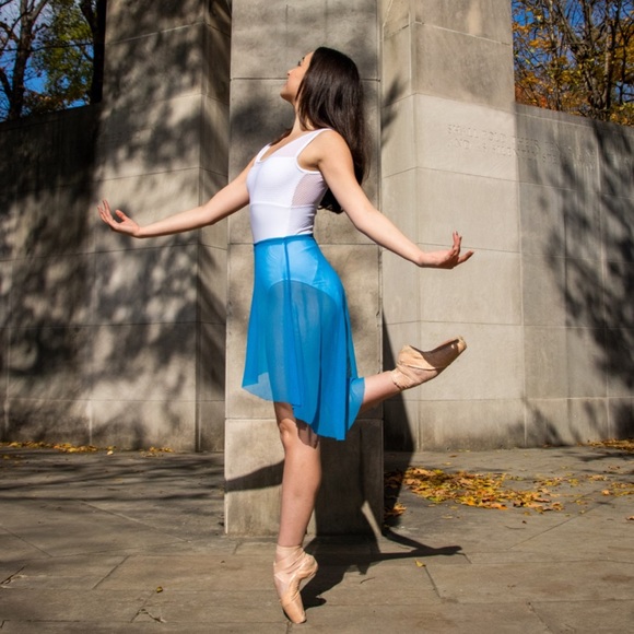 NOT FOR SALE. Hello, my name is Adriana. - Picture 4 of 4